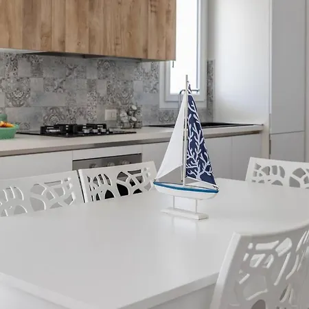 Amare Apartment *
